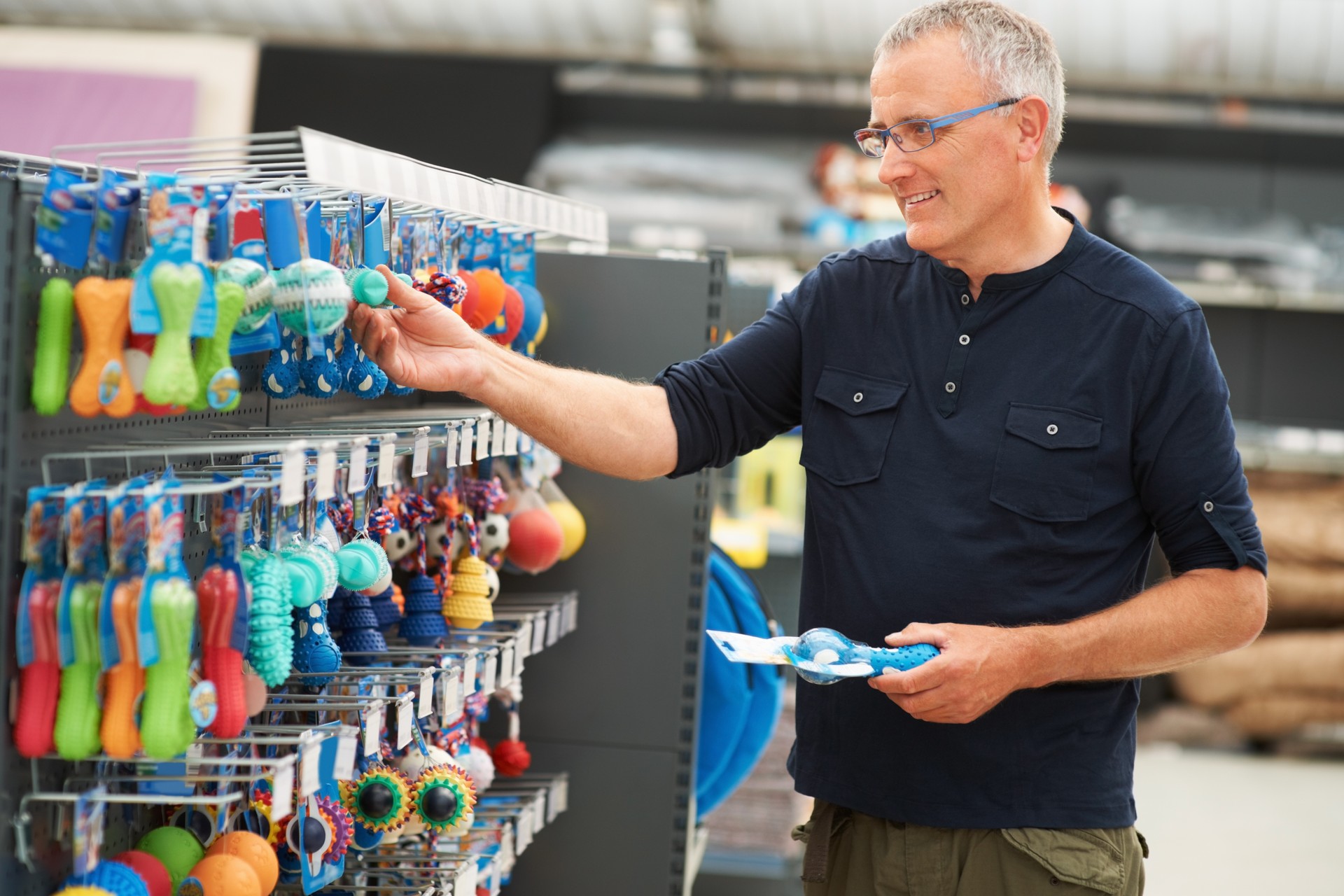 Shopping for his puppy